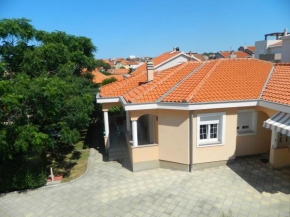 Отель Holiday Home Zadar 13883  Задар
